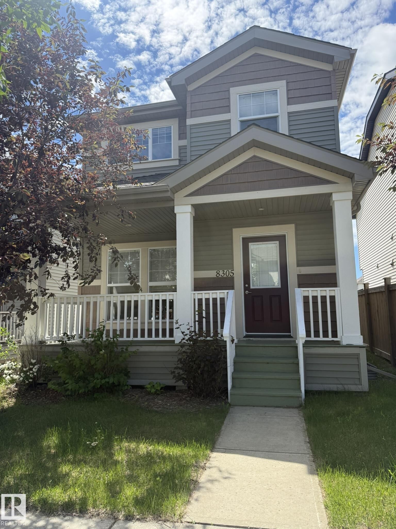 Property Photo:  8305 Ellis Crescent NW  AB T6M 2N5 
