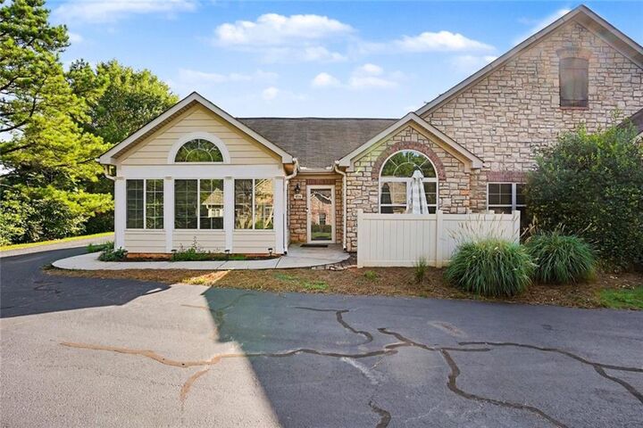 Property Photo:  416 Kenley Court  GA 30253 