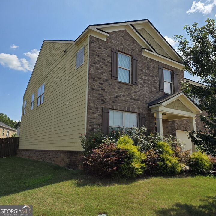 Property Photo: 605 Sturbridge Court GA 30253