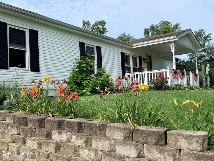 Property Photo:  893 Herndon Ln  KY 40019 