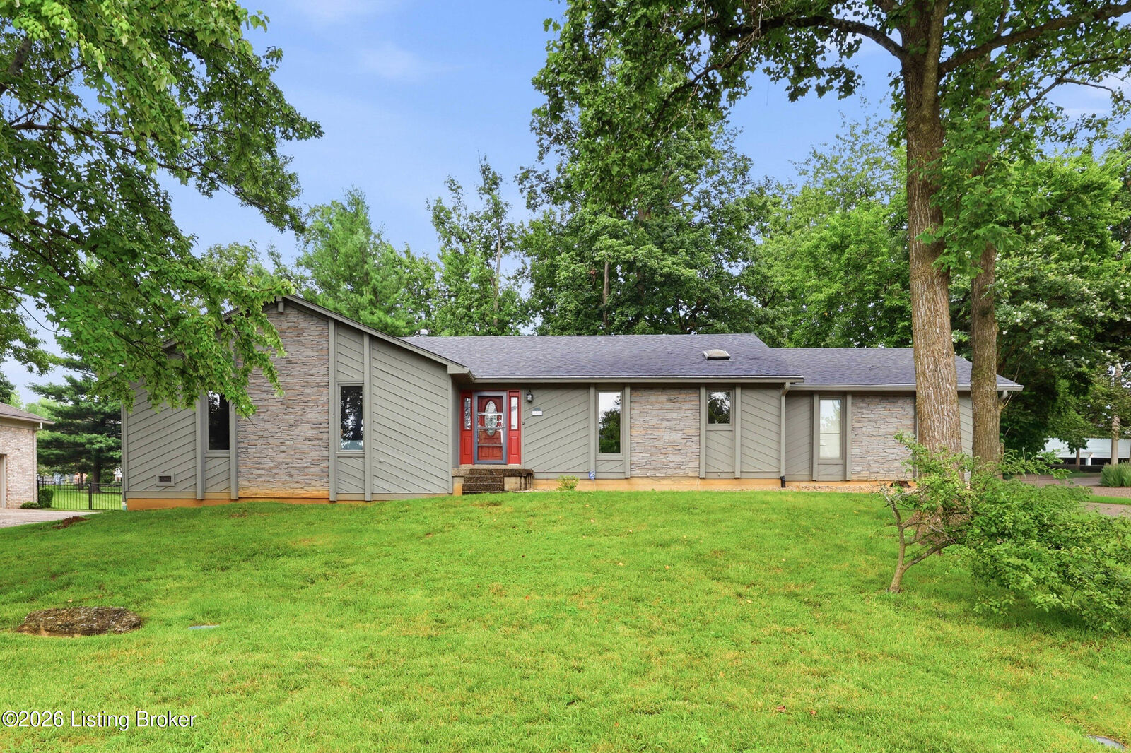 Property Photo:  4417 Eagles Cove Ct  KY 40241 