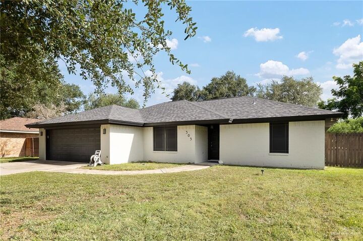Property Photo: 305 Las Brisas Drive TX 78574