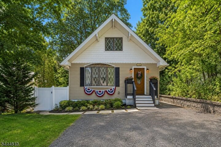 Property Photo:  306 West End Ave  NJ 07843 