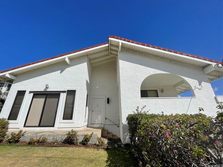 Property Photo:  1499 Alencastre Street  HI 96850 