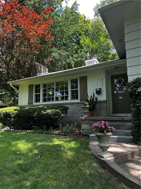 Property Photo: 2505 Homestead Lane MO 64506
