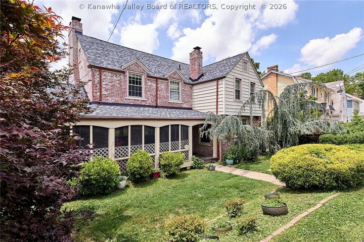 Property Photo:  901 Somerset Drive  WV 25302 