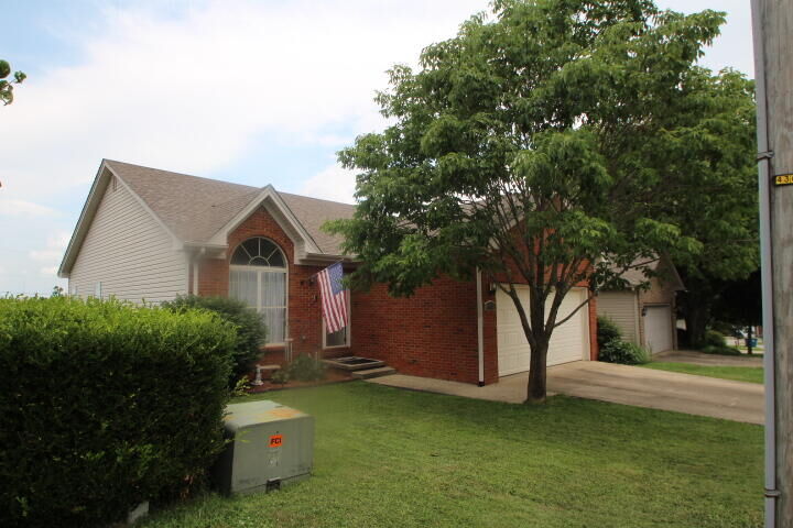 Property Photo:  109 Yorkshire Drive  KY 40342 