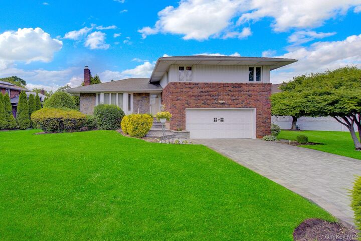 Property Photo:  38 Center Drive  NY 11791 