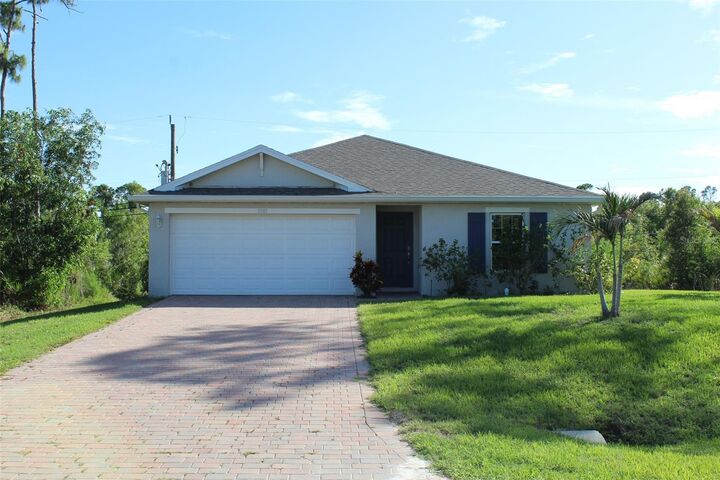 Property Photo: 5501 Kempson Lane FL 33981