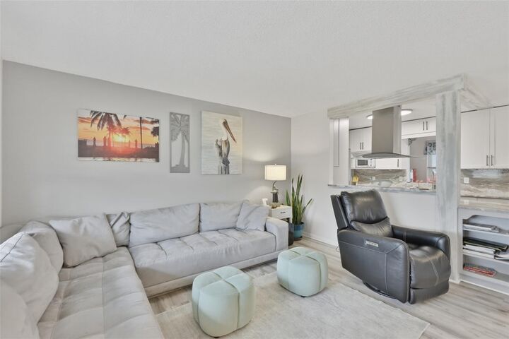 Property Photo: 1739 Coco Palm Circle FL 33573