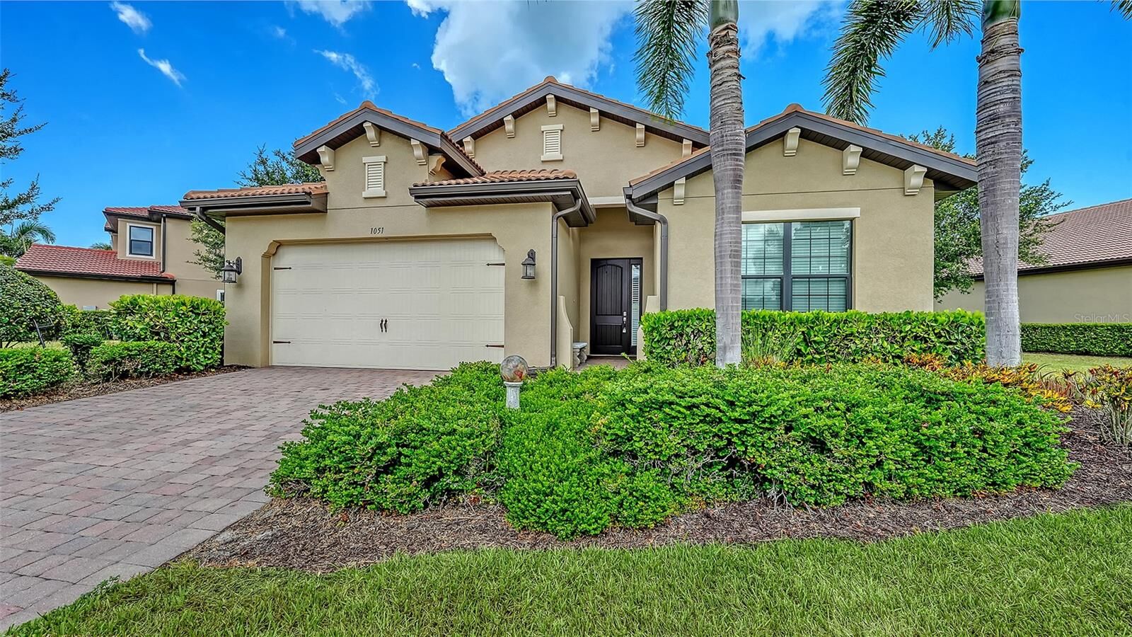 Property Photo: 1051 Bradberry Drive FL 34275