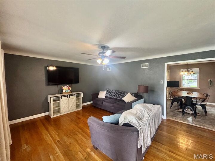 Property Photo: 4 N Hickory Street IL 62285