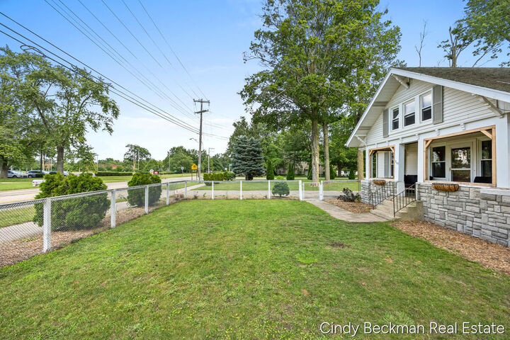Property Photo:  368 E 24th Street  MI 49423 