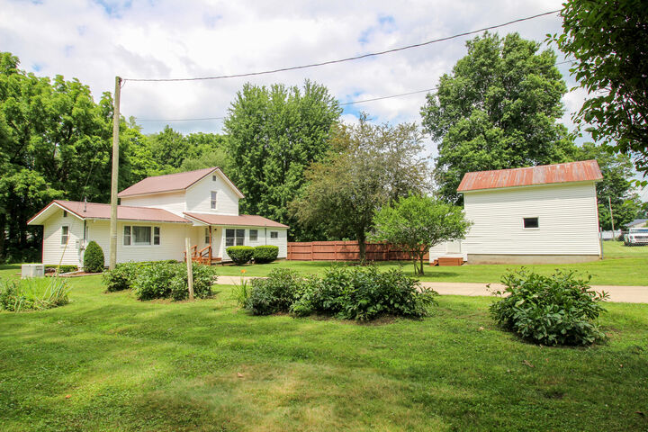 Property Photo: 617 E Read Street MI 49067