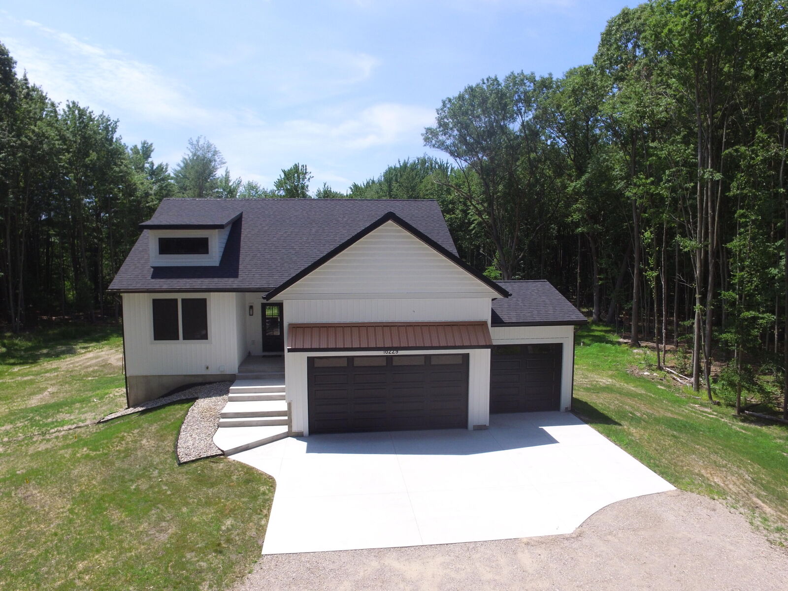 Property Photo: 16229 148th Avenue MI 49456