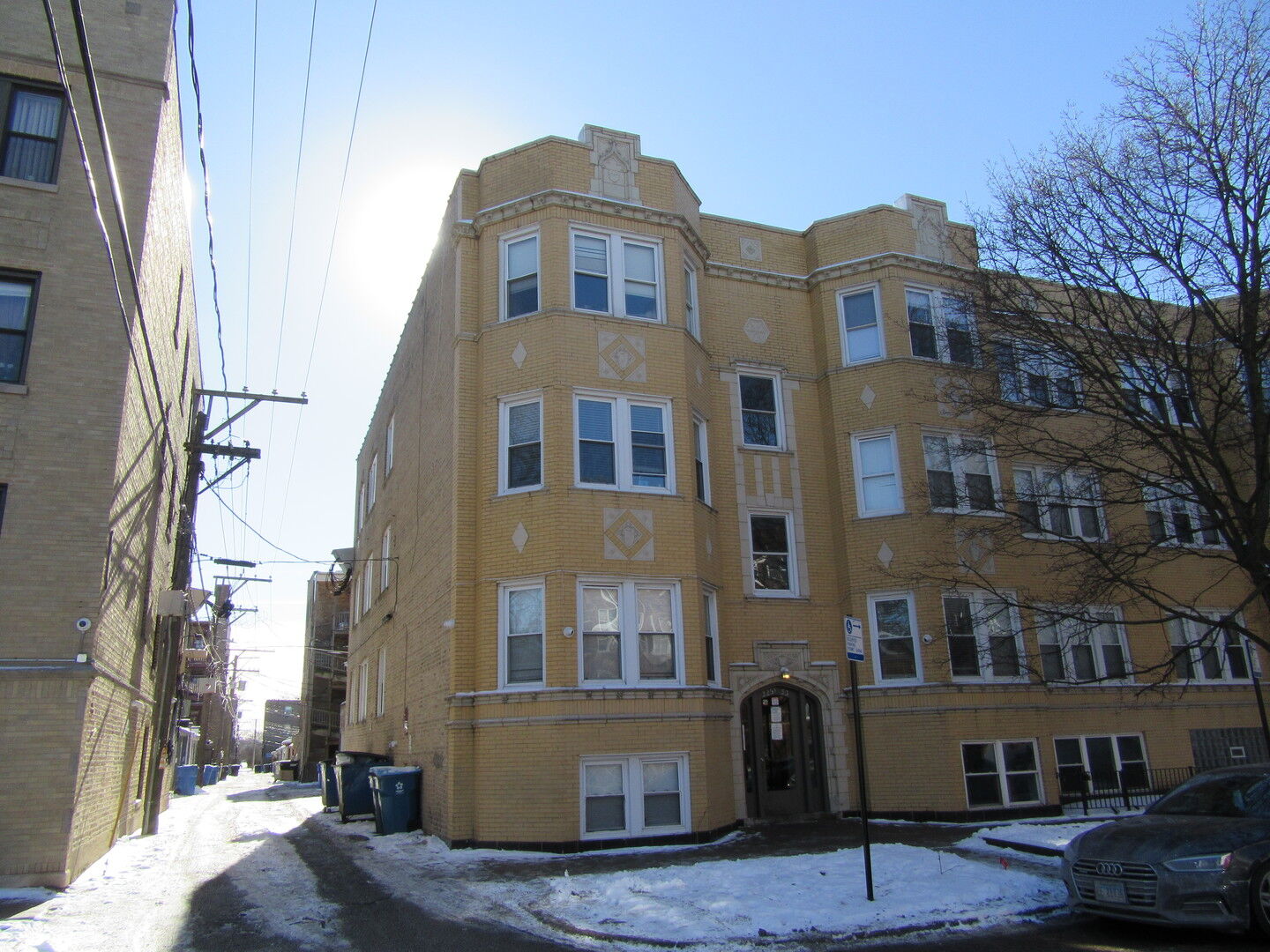 Property Photo:  2251 W Rosemont Avenue 1  IL 60659 