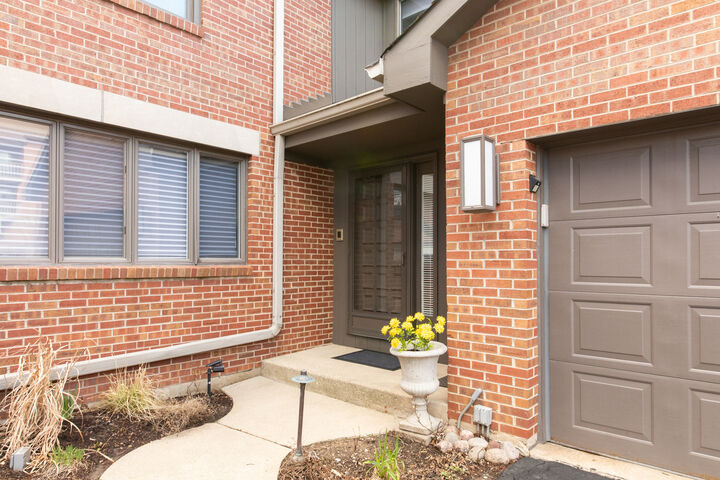 Property Photo: 49 Park Lane 49 IL 60068