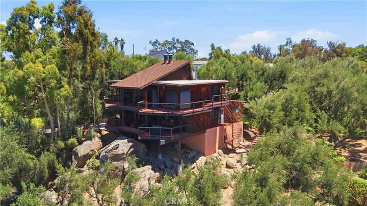 Property Photo: 17115 Ranchero CA 92504