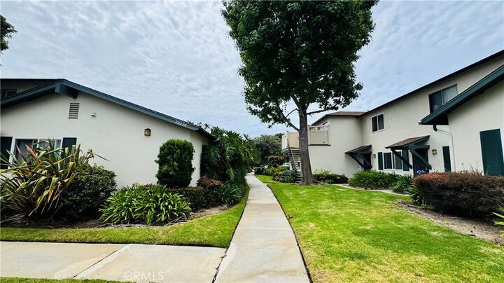Property Photo: 23624 Western B CA 90710
