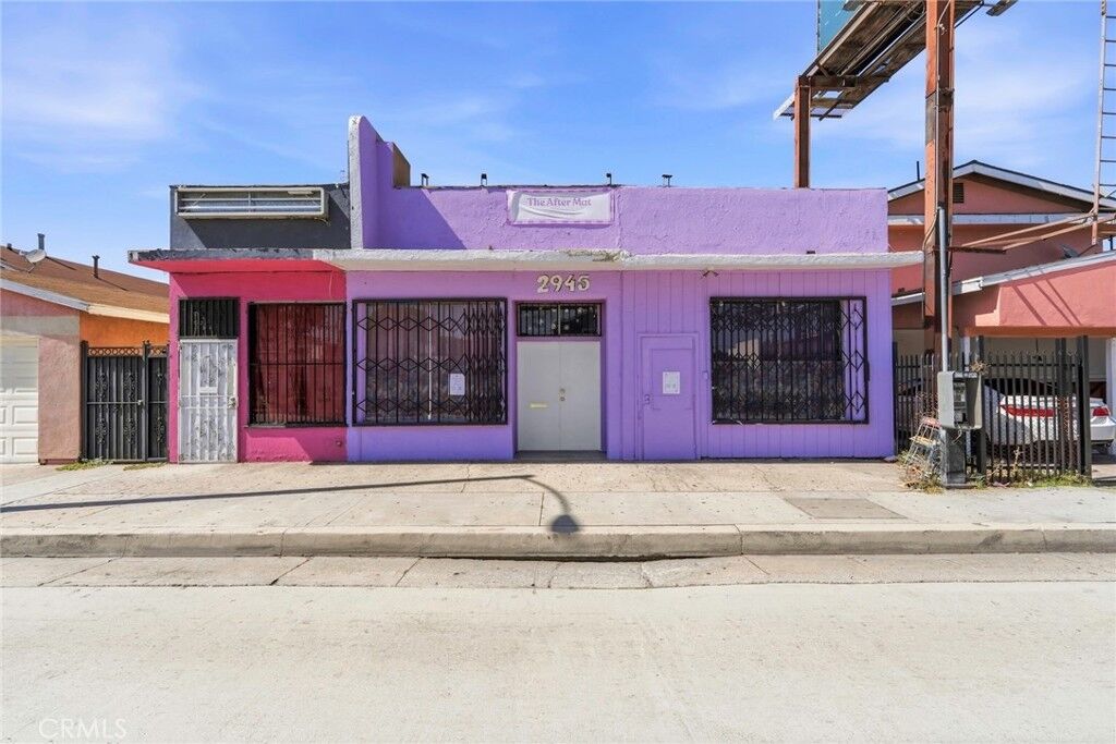 Property Photo:  2945 Tweedy  CA 90280 