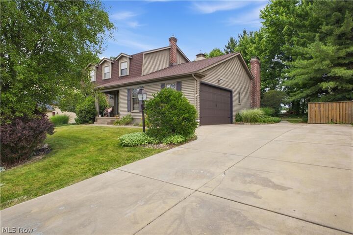 Property Photo:  3218 Hummingbird Hill Drive  OH 44514 