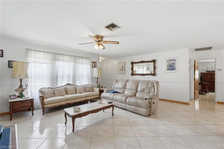Property Photo:  246 SW 37th St  FL 33914 