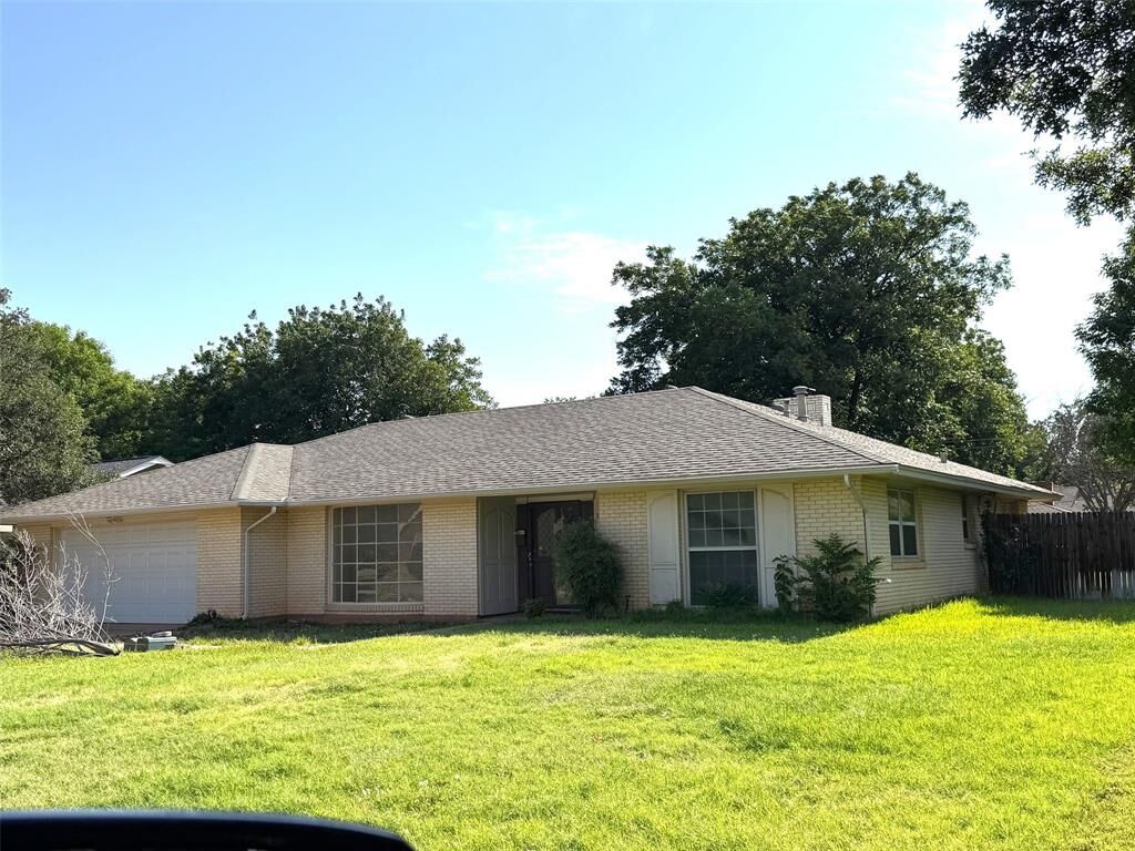 Property Photo: 2117 Woodridge Drive TX 79605