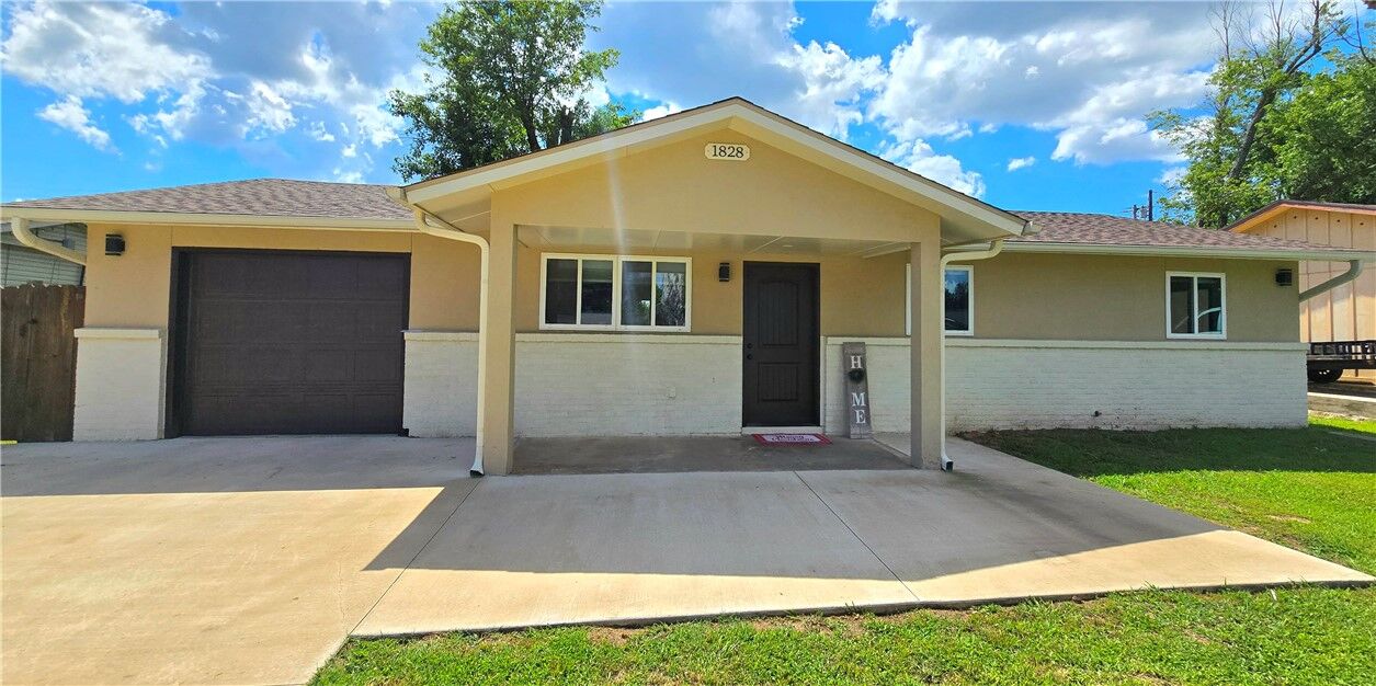 Property Photo:  1828 S Beth Drive  AR 72758 
