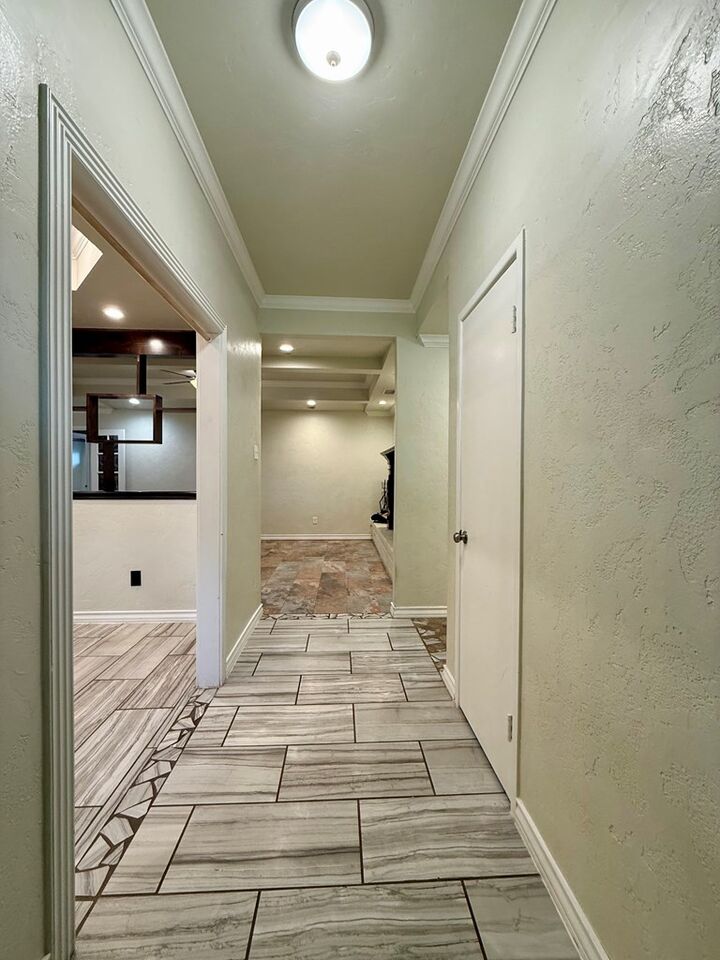 Property Photo:  4011 Everglade Ave  TX 79762 