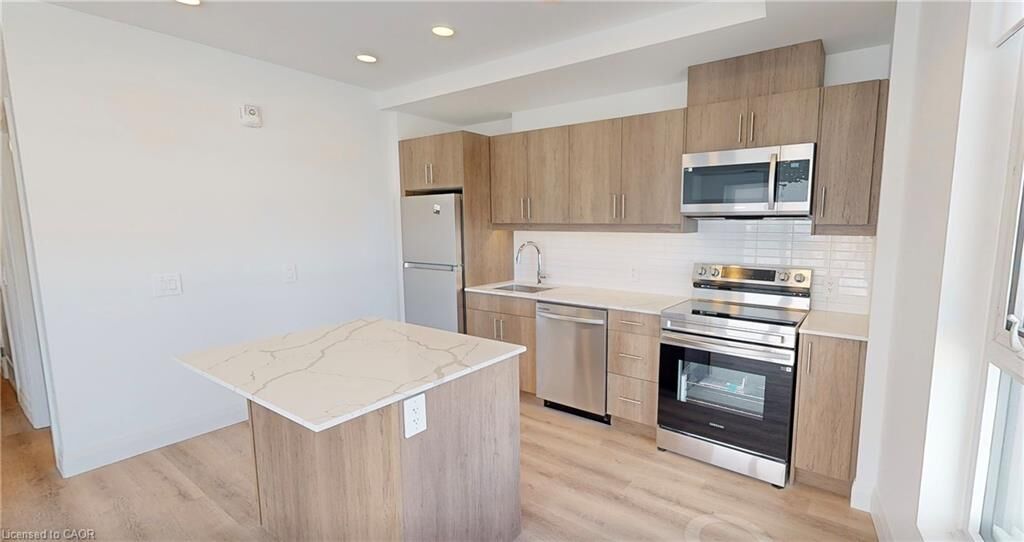 Property Photo: 1333 Weber Street E 1003 ON N2A 1C2