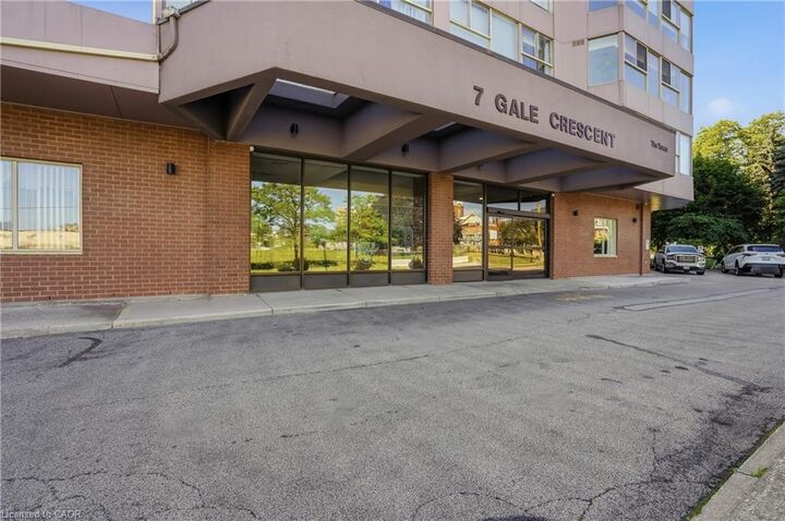 Property Photo:  7 Gale Crescent B3  ON L2M 7M8 