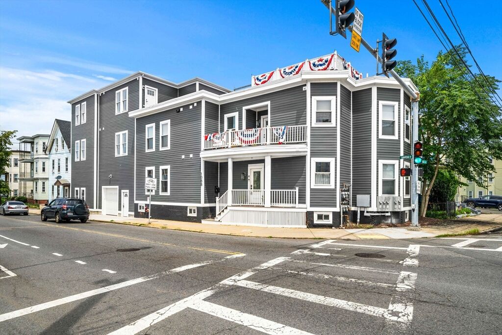 Property Photo: 1088 Saratoga St 4 MA 02128