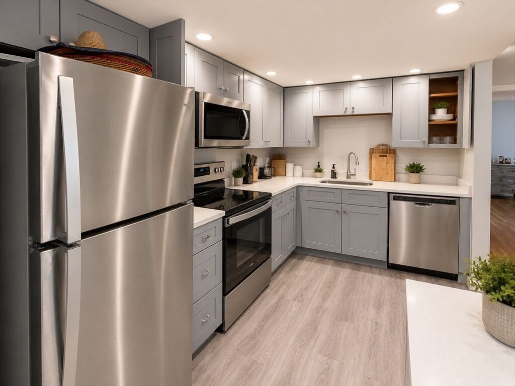 Property Photo:  530 Vfw Parkway 101  MA 02132 