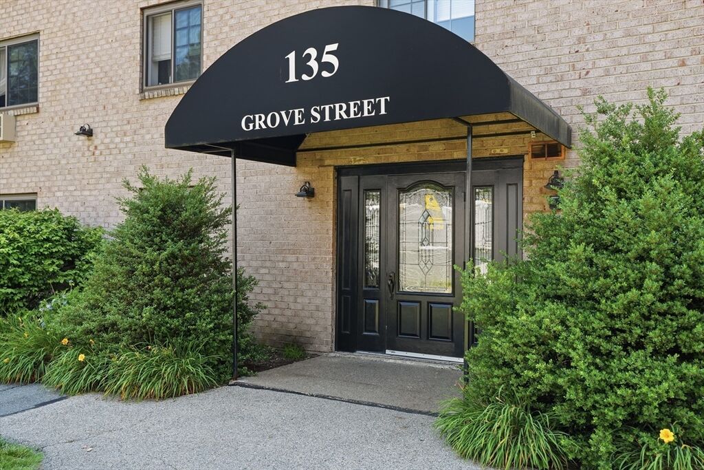 Property Photo:  135 Grove St 131  MA 02370 