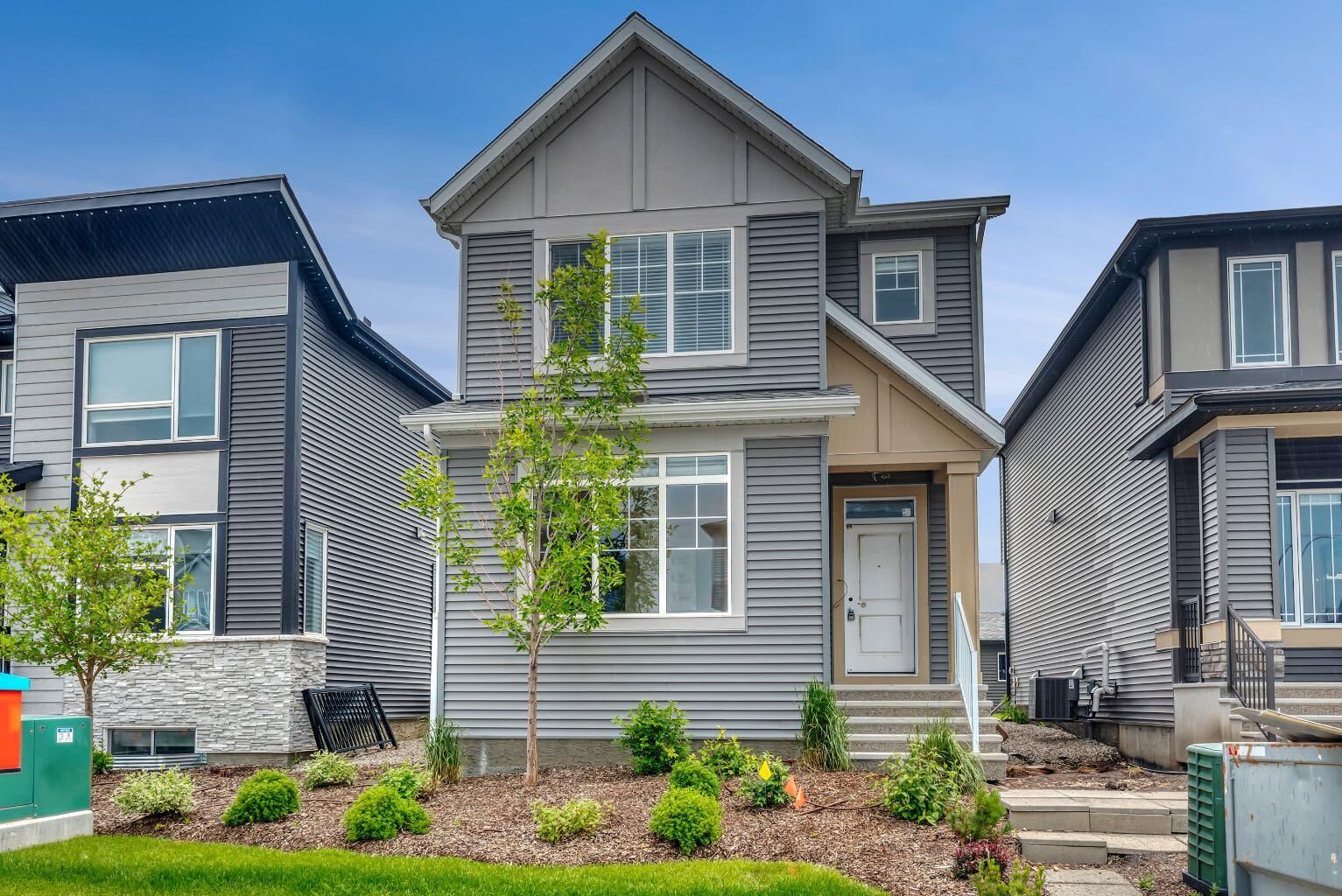 Property Photo: 12 Belmont Place SW AB T2X 5T6