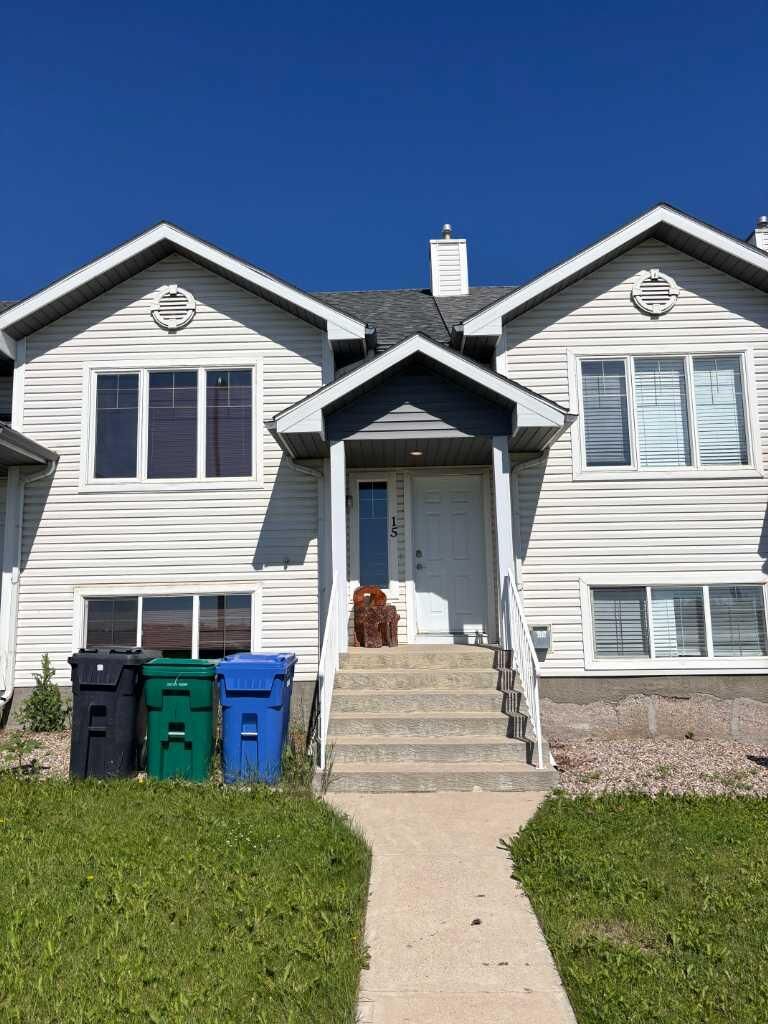 Property Photo: 15 Blackfoot Boulevard W AB T1K 7N7