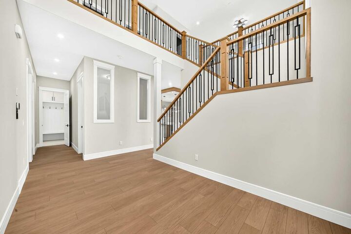 Photo de la propriété:  2049 Waterbury Road W  AB T1X 3A9 
