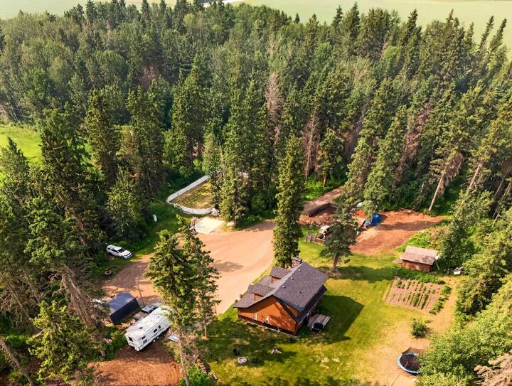 Property Photo:  106065 Highway 697  AB T0H 2H0 