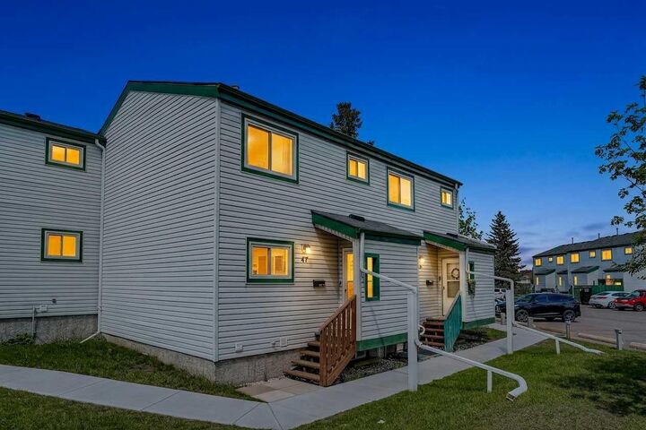 Property Photo:  131 Templehill Drive NE 47  AB T1Y 4T1 