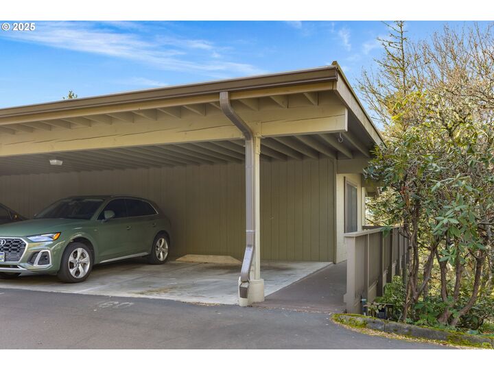 Property Photo: 7734 SW Barnes Rd A OR 97225