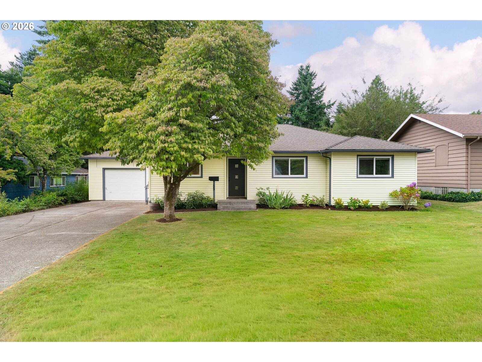Property Photo: 55 NW Sleret Ave OR 97030