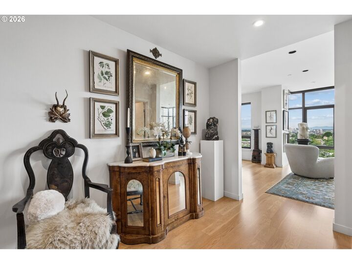 Property Photo: 2351 NW Westover Rd 601 OR 97210