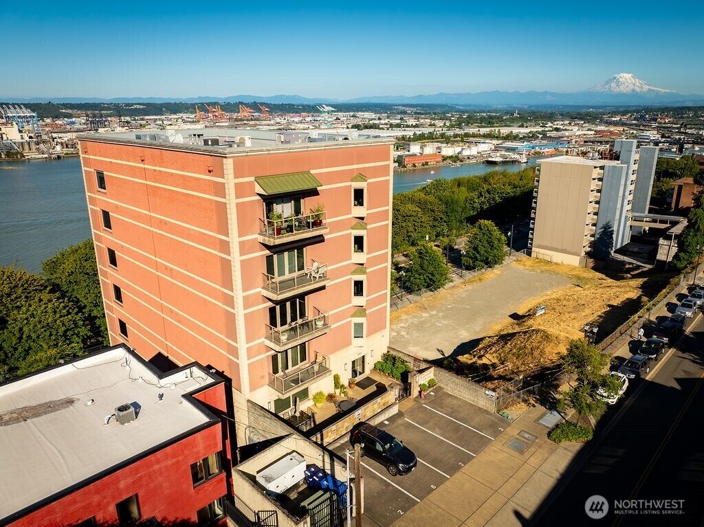 Property Photo:  207  Broadway 200  WA 98402 