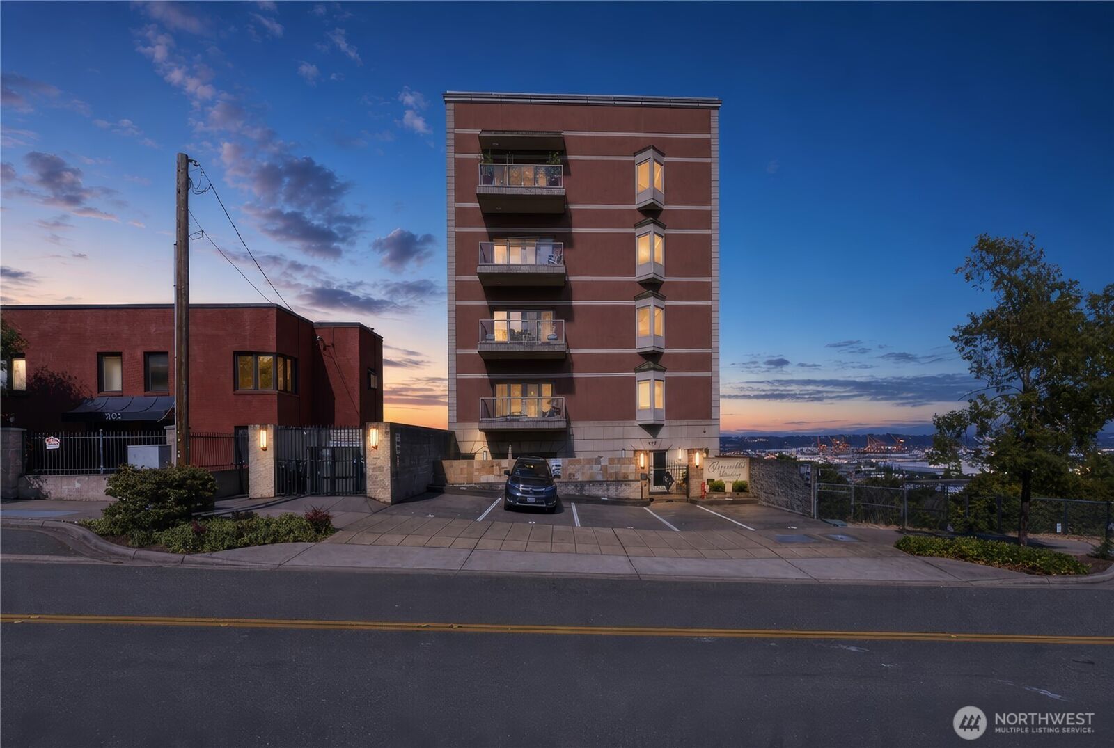 Property Photo:  207  Broadway 200  WA 98402 