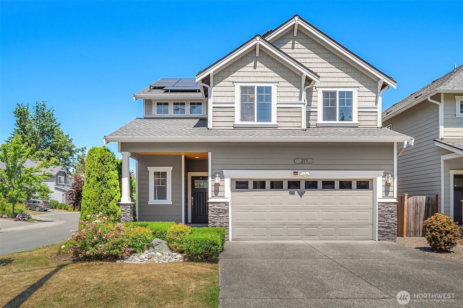 Property Photo:  213  157th Place SW  WA 98087 