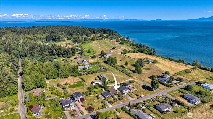 Property Photo:  632  Highland Drive  WA 98281 