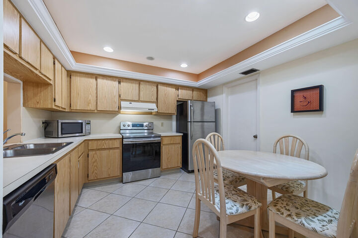 Property Photo: 9 Ridge Pointe Drive D FL 33435