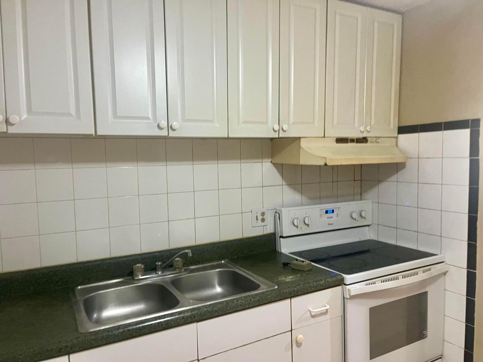 Property Photo: 850 E Commercial Boulevard 223C FL 33334
