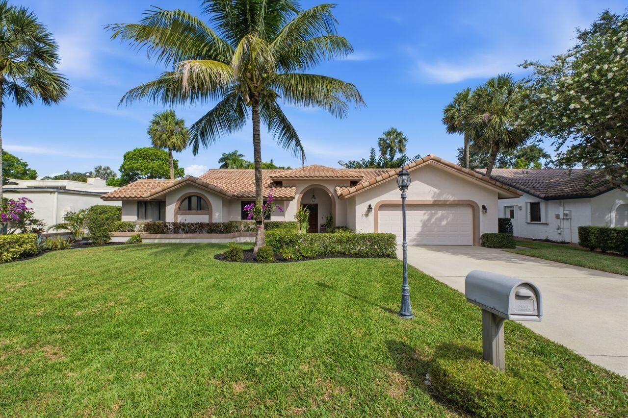 Property Photo: 2719 Oak Tree Lane FL 33309