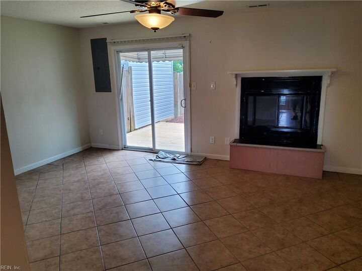 Property Photo: 3624 Windmill Dr VA 23453
